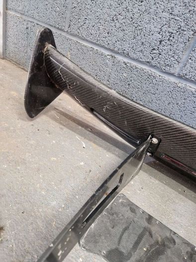 Big carbon wing & carbon canards