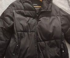 Pull&Bear Black Puffer Jacket