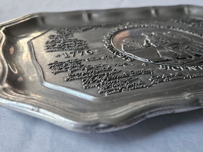 Commerative tray
