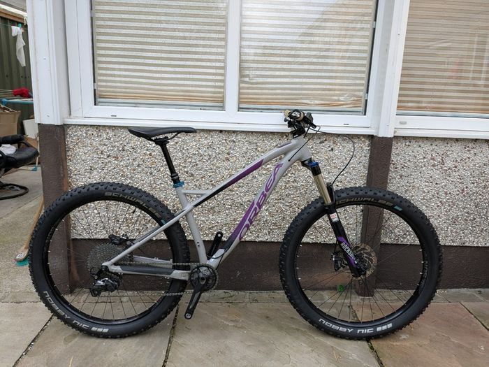 Orbea Laufey 27+ H30 (Size M) - Less than 500km