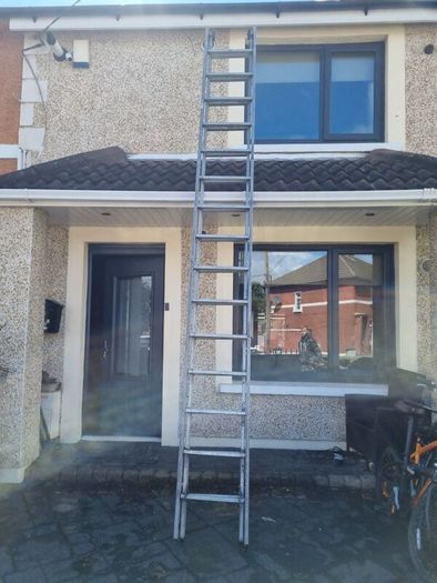 double ladders  strong set 28 ft