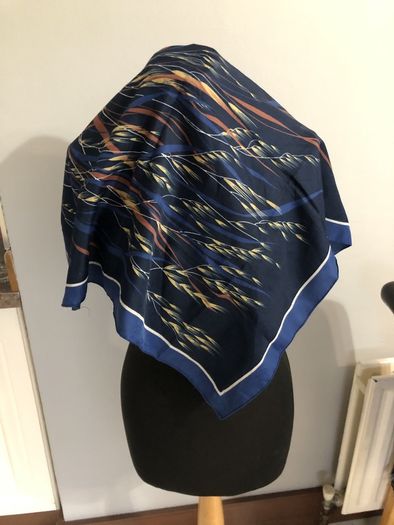 scarf
