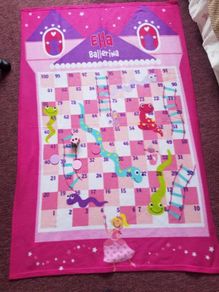 2 in 1 blanket and snakes & ladders game