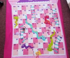 2 in 1 blanket and snakes & ladders game