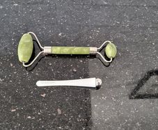 Jade roller & eye massage tool-E5 for both!