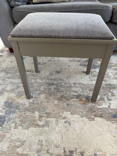 Piano stool