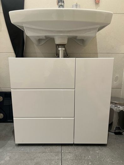 Bathroom furniture