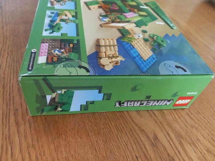 Brand New Lego Minecraft The Turtle Beach House Set