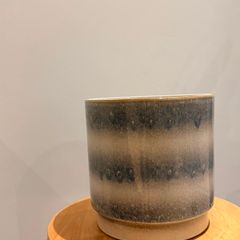 plant pot / vase