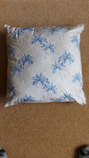 Cushion (x8) Brand New