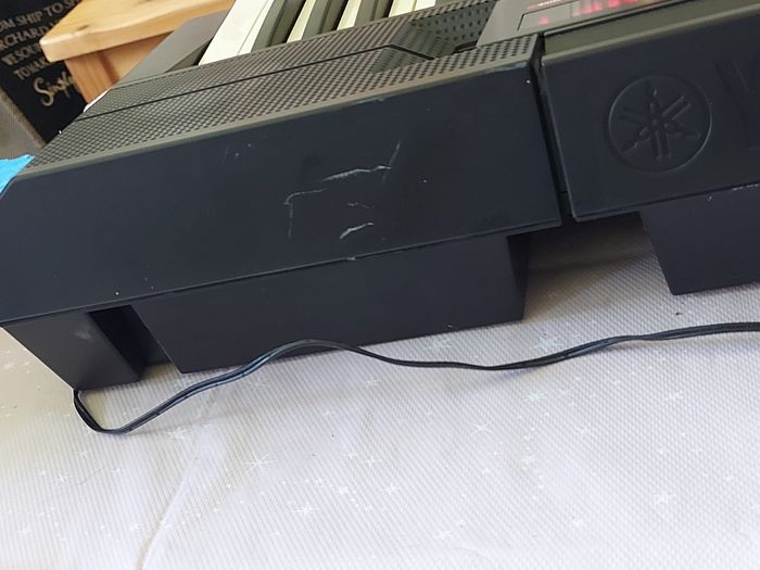 YAMAHA PSR-F51 61 key Keyboard, working perfect and in like new condition, comes with power adaptor