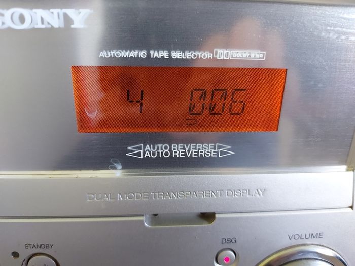 Sony Micro HiFi Component System, Model CMT-CP1, Radio, Tape & CD, all working fine and in very good condition