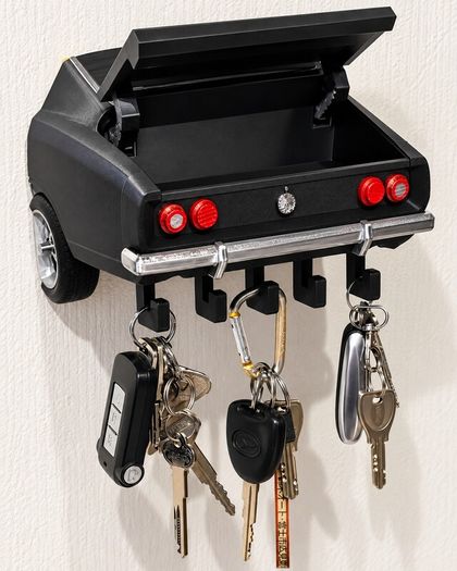 Classic Car Wall-Mounted Key Holder with Storage