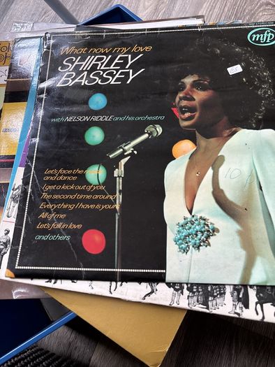 Shirley Bassey vinyl  LPs