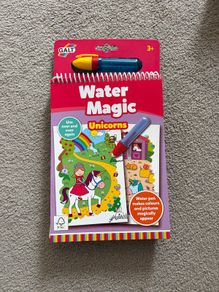 Water magic colouring pad