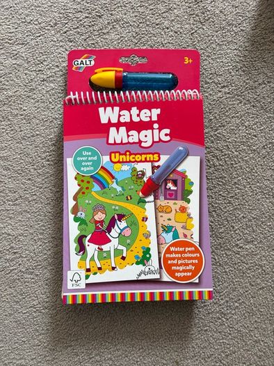 Water magic colouring pad