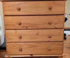Pine Chest of drawers