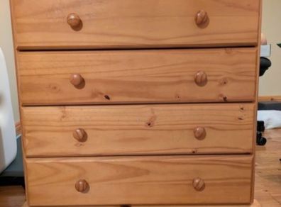 Pine Chest of drawers