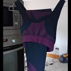 ladies 2 piece burgundy workout set