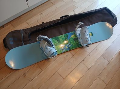 snowboard, bindings and bag