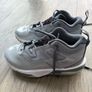 Kids basketball shoes Nike Jordan Image 2