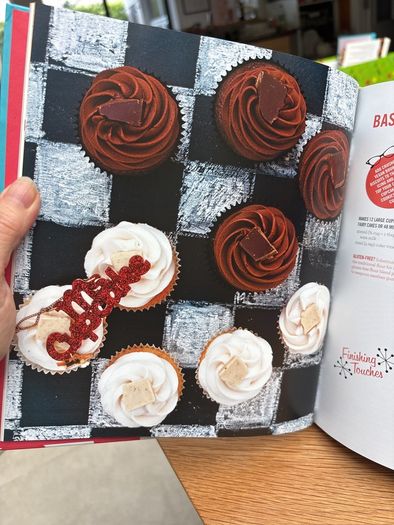 ms Cupcake vegan Cookery book