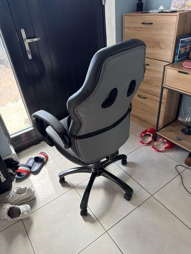 Desk chair