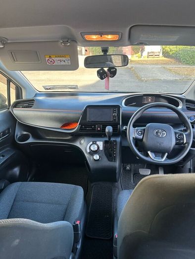 Toyota Sienta 2017