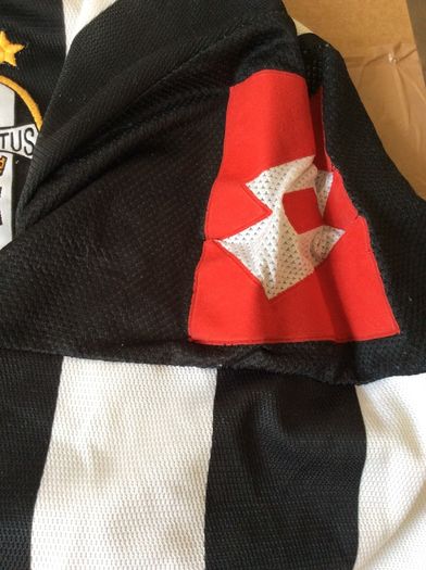 Juventus FC. Turin. Italy. Official Lotto Home Jersey Season 2001/2002. Collect In Dublin Or Receive Via Post.