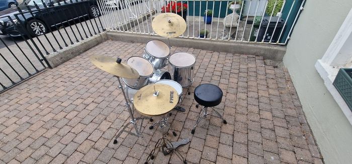 Drum kit
