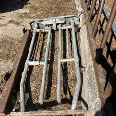 Cattle Head Gate