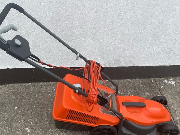 Flymo lawnmower