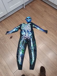 Skeleton costume