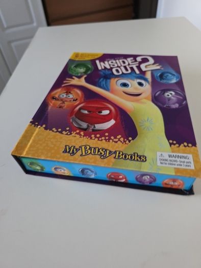 Inside out2 book + 10 figurines