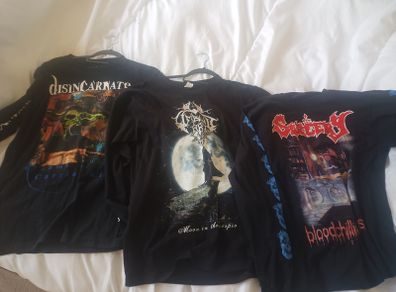 Metal shirts and long sleeves