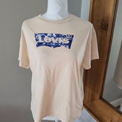 Levis Peach/Pink Logo Teen T-shirt - Size 14 years