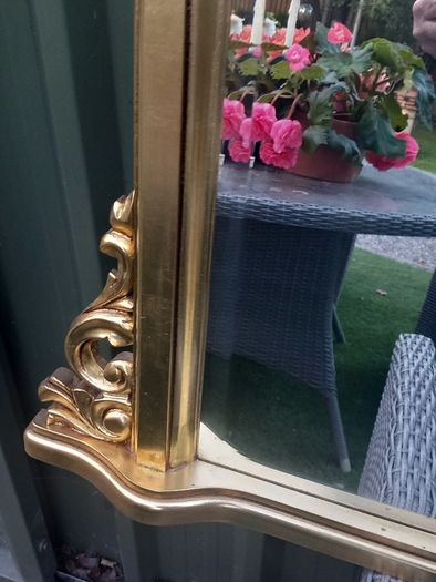 Overmantel mirror with gold, heavy, D18, no damage