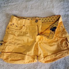 Tommy Hilfiger shorts 11-12y
