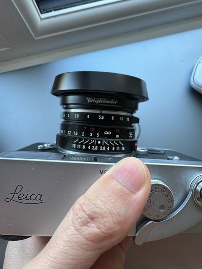 Voigtlander Nokton Classic MC 35mm f/1.4 II Leica M