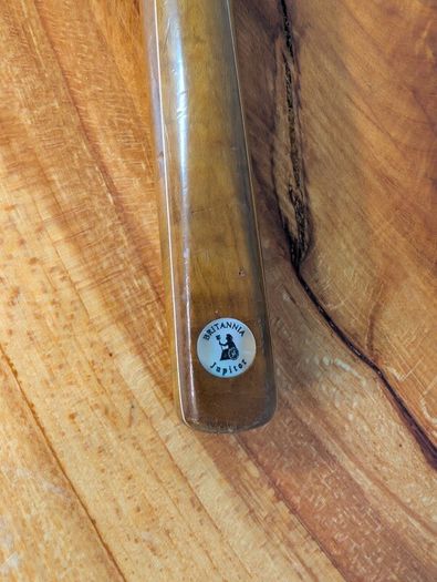 Britannia Jupiter 8 ball pool cue