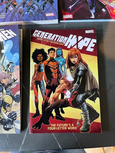 X-men/Wolverine/X-force comics and graphic novels - All like new