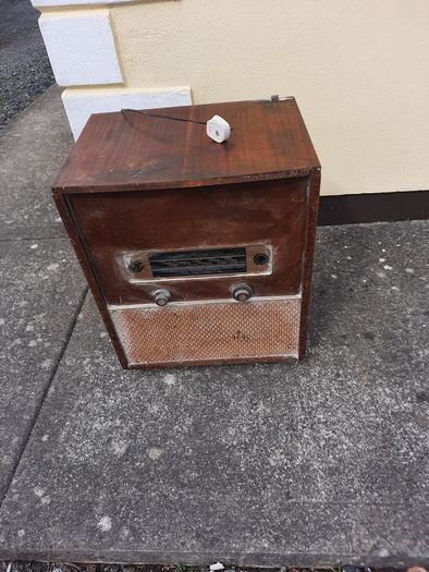 antique radio