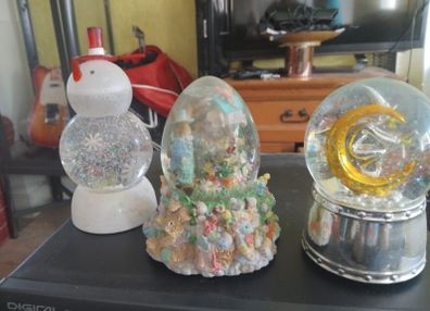 snow globes