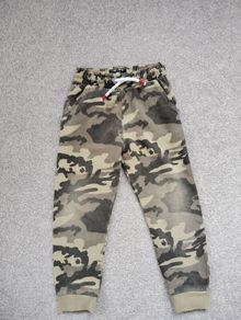 boys trousers.age 5/6