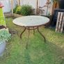 Garden table Image 2