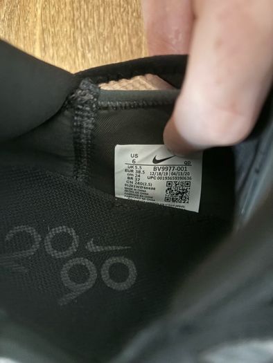 Nike 2090 Black & Charcoal Size 5