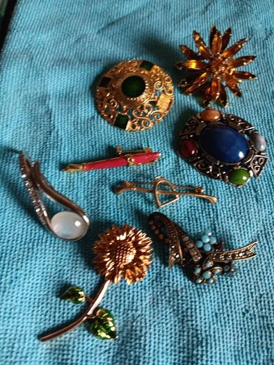 Vintage brooches