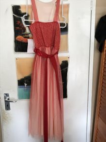 Little mistress : London red dress