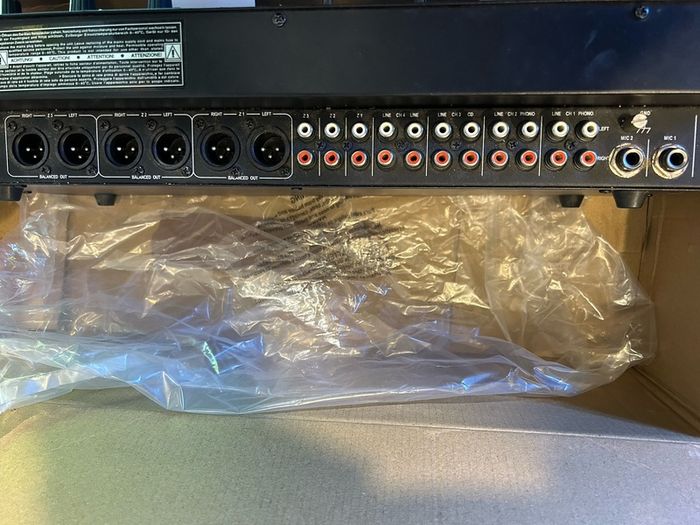 Monacor MPX-4PA DJ mixer