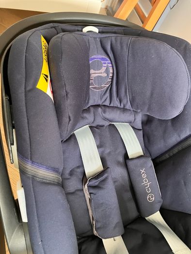 Cyber Aton 5 car seat + Isofix base
